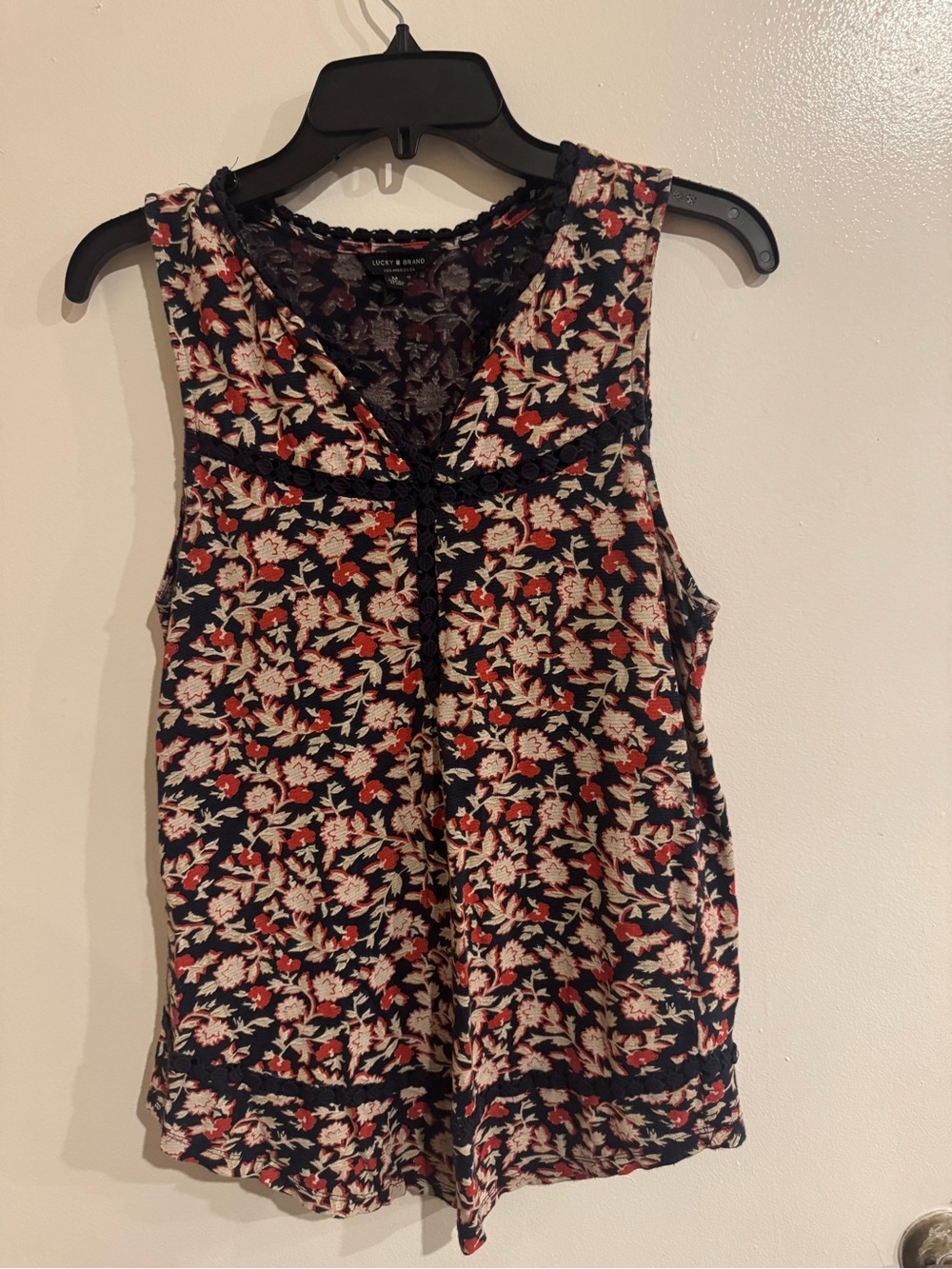 Lucky Brand Navy Floral Sleeveless V-Neck Camisole